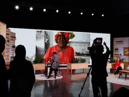 La cocinera colombiana Maura de Caldas (en la pantalla), durante su participación este miércoles en San Sebastián Gastronomika.