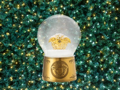 Bola de nieve de Versace. El espíritu rococó de la Navidad.