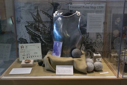 Muestras de hallazgos de artefactos rescatados de descubrimientos de el explorador Tristan de Luna y Arellano.