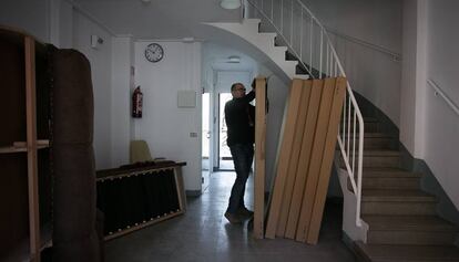 La Casa Bloc de Barcelona acull refugiats.