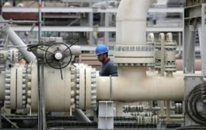 El campo, descubierto en 2008, es uno de los diez proyectos clave identificados por la petrolera en su Plan Estratégico 2012-2016 y se encuentra en una prolífica zona de yacimientos de gas de Perú, donde en 2012 Repsol ya hizo otro descubrimiento, denominado Sagari. EFE/Archivo