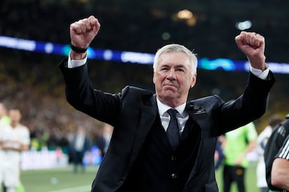Carlo Ancelotti, tras ganar la Champions en 2024 en Wembley.