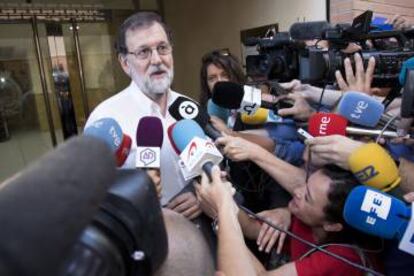 Rajoy, ante el Registro de Santa Pola.