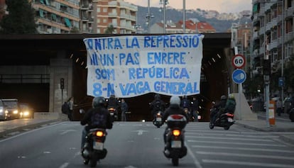 Cortes de tráfico durante la huelga general del 8 de noviembre de 2017.