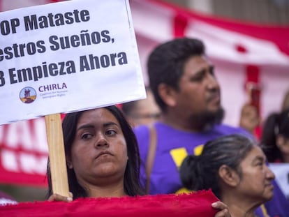 Un grupo de activistas protesta en Los &Aacute;ngeles 