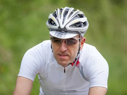 Descalificado de la Vuelta ciclista a España por llevar una bicicleta del Ayuntamiento de Madrid