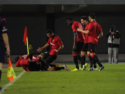 Los jugadores del Mallorca celebran un gol contra el Albacete.