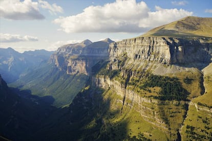 El valle de Ordesa a vista de quebrantahuesos.