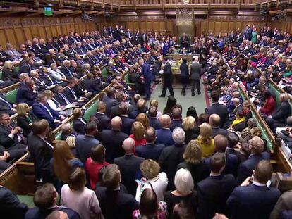 Vista general de la Cámara de los Comunes después de anunciarse el resultado de la votación sobre el retraso del acuerdo. El Parlamento sesionó un sábado por primera vez desde la Guerra de las Malvinas de 1982.
