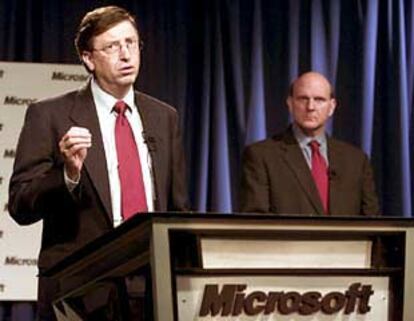 El fundador de Microsoft, Bill Gates, ayer, en la rueda de prensa para explicar el acuerdo con EE UU.