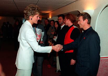 Bowie con la princesa de Gales en diciembre de 1993.