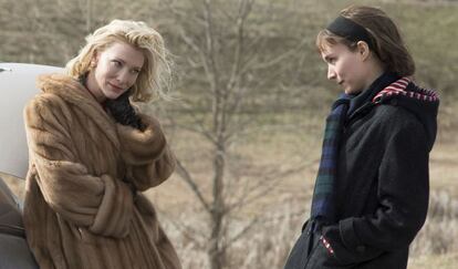 Cate Blanchett y Rooney Mara, en un fotograma de la pel&iacute;cula &quot;Carol&quot;.