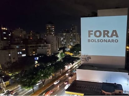 Protesto contra Bolsonaro do coletivo @projetemos.