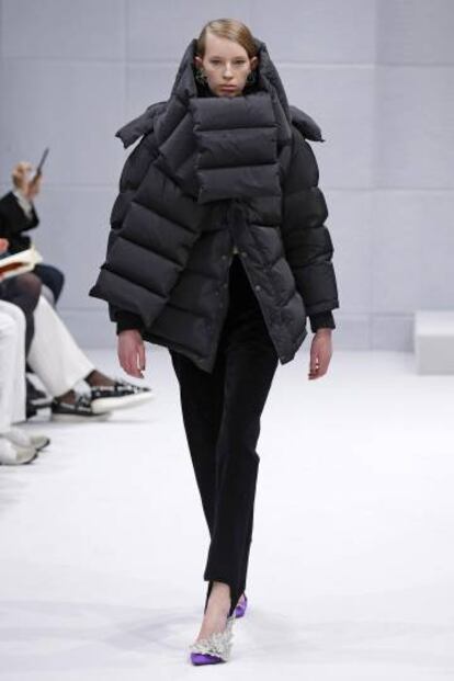 Diseño de Balenciaga de su colección otoño/invierno 2016.