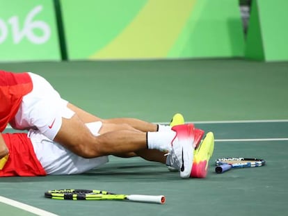 Nadal y Marc López celebran el pase a la final del dobles.