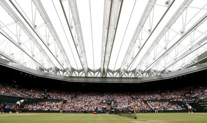 Vista general de la pista donde se juega la final femenina de Wimbledon.