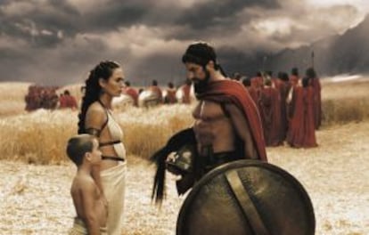 Lena Headey y Gerard Butler, en una imagen de '300'.