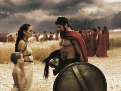 Lena Headey y Gerard Butler, en una imagen de &#039;300&#039;.