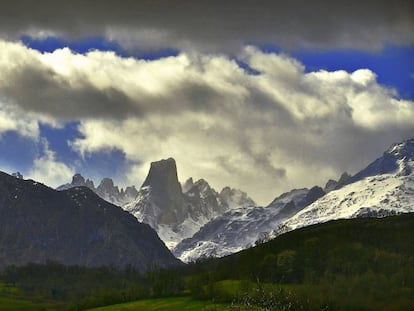 El Picu Urriellu o Naranjo de Bulnes, en la vertiente asturiana de Picos de Europa.