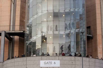 Line to receive the AstraZeneca vaccine in Milan.