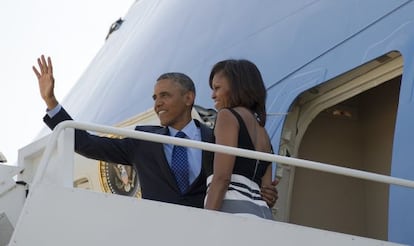 El presidente de EE UU y su mujer a punto de volar rumbo a Senegal. 