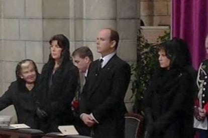 Los tres hijos de Raniero, en la Catedral de Mónaco.