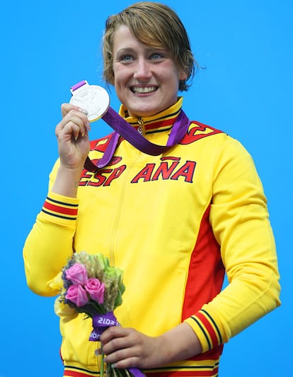 Nunca la habíamos visto tan contenta. ¡Cómo para no estarlo! Ha hecho historia en el deporte español ganando la quinta medalla olímpica de la natación de nuestro país.

	 

	 

	 

	.