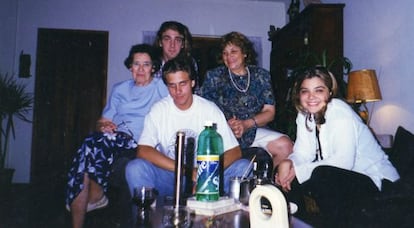 D’Elía, em 1995, quando foi encontrado por sua família biológica.