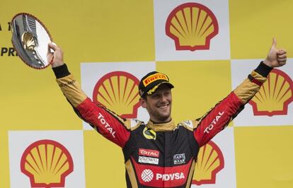 Grosjean, en el podio de Spa.