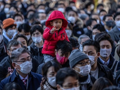 Cola para entrar en un santuario sintoísta en Chiyoda, Tokio, el pasado 4 de enero.