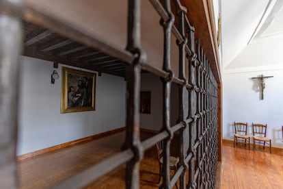 Reja a través de la cual se comunicaban las religiosas con sus seres queridos cuando iban a visitarlas.
