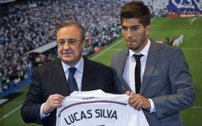 Florentino Pérez presenta Lucas Silva al gener.