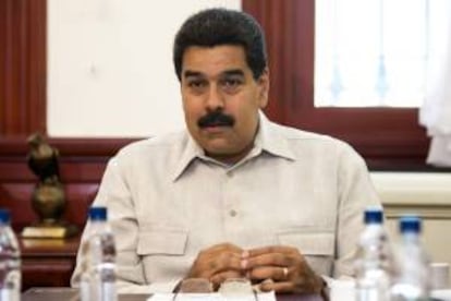 Fotografa tomada el pasdado 2 de octubre en la que se registr al presidente de Venezuela, Nicols Maduro, quien manifest el pasado sbado que los huelguistas de la empresa seran desalojados de la empresa por otros trabajadores si no deponen su medida de fuerza a la brevedad. EFE/Archivo