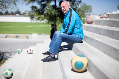 Enrique Bonilla, en las instalaciones de la Federación Mexicana de Fútbol, tras una entrevista con EL PAÍS, en 2019.