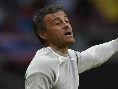 Luis Enrique, durante el pasado encuentro contra el Liverpool en Estocolmo. 