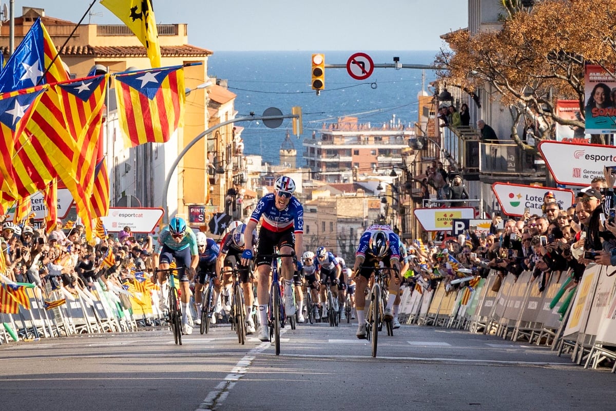 Godon y la ‘foto finish’ arrebatan la gloria a Evenepoel en la apertura de la Volta a Catalunya