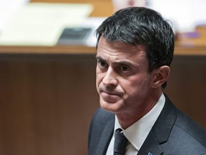 El primer ministro francés, Manuel Valls, en la sesión de control en el parlamento francés en París.