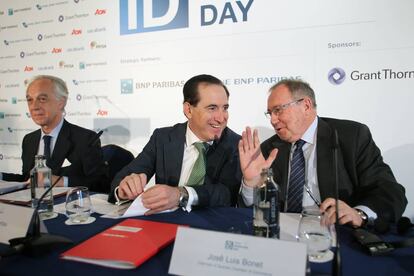 Angel Corcóstegui, Magnum Capital, Antonio Huertas, presidente de Mapfre  y José Luís Bonet, presidente de las Cámaras de Comercio de España.