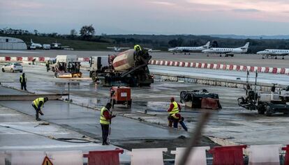 Obras de ampliación en el aeropuerto de Girona-Costa Brava.