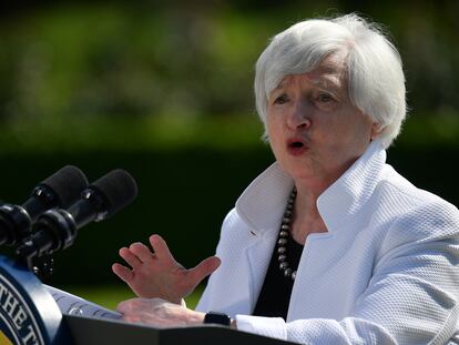 La secretaria del Tesoro de EE UU, Janet Yellen, atiende a los medios tras la reunión de este sábado del G7.