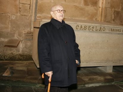 Pousa Antelo durante un homenaje a Castelao en el año 2009 en Santiago