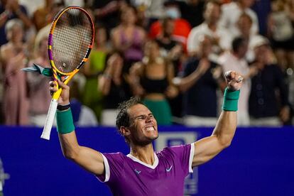 Rafa Nadal celebra el triunfo frente a Medvedev, la madrugada de este sábado en Acapulco.