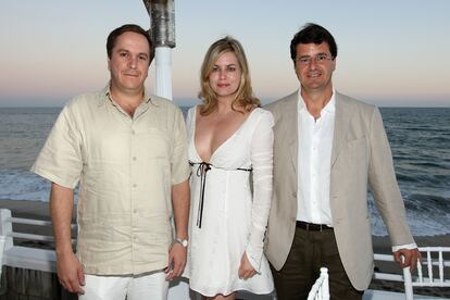 Gerardo Gómez, Gigi Howard, y Joaquín Serra, en una cena en Malibú (California) en 2007.