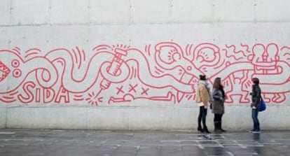 Grafiti de Keith Haring en una ruta de Trip4real por Barcelona.