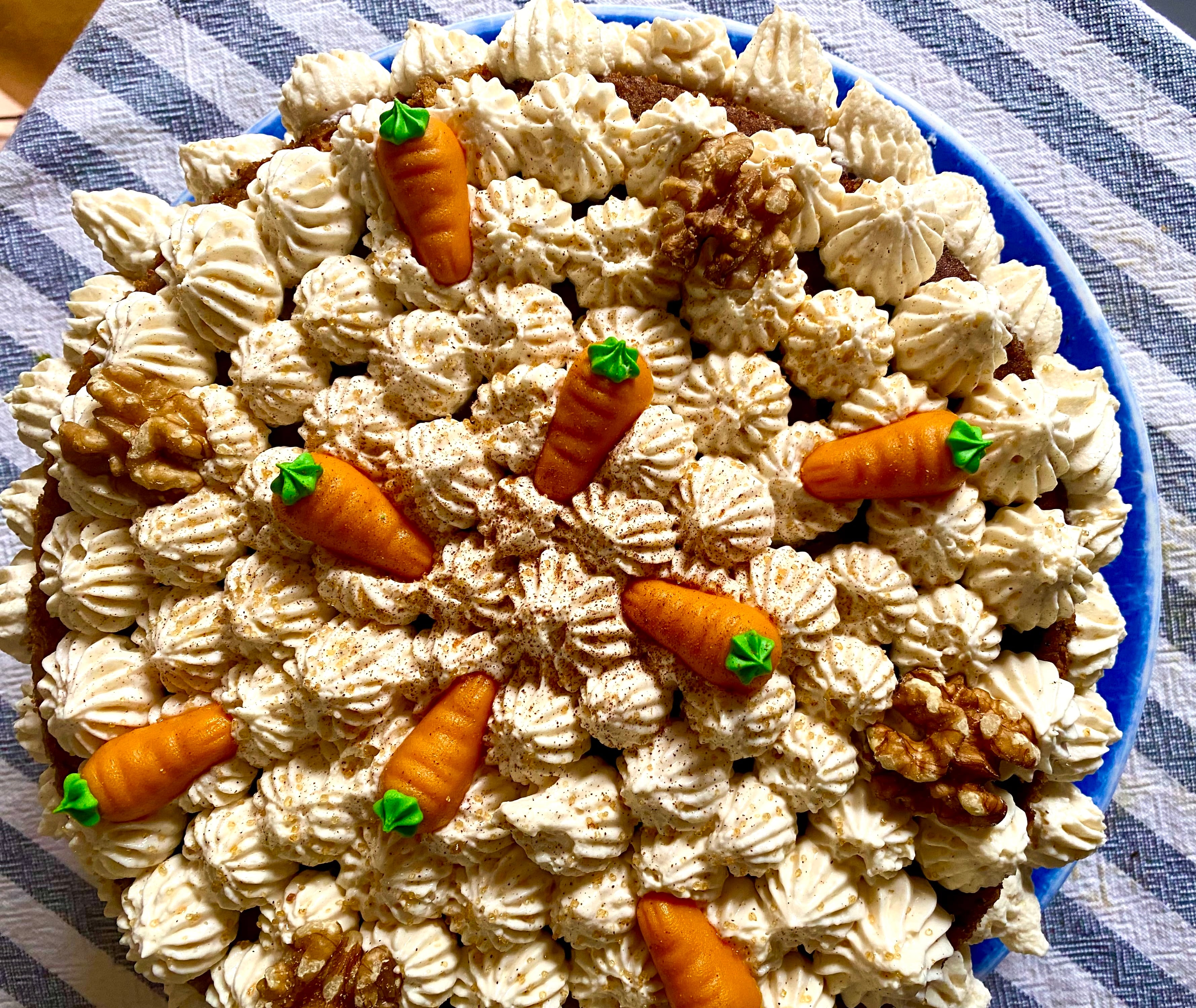 Tarta de zanahoria, coco y nueces: una versión menos azucarada del ‘carrot cake’