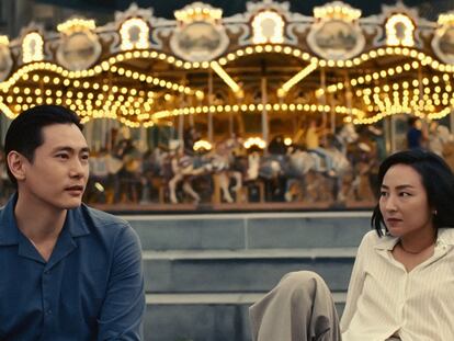 Teo Yoo y Greta Lee, en 'Vidas pasadas'.