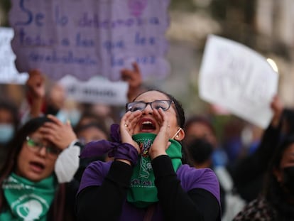 Cientos de mujeres tomaron las calles en Quito con motivo del Día Internacional de la Mujer, el pasado 8 de marzo.