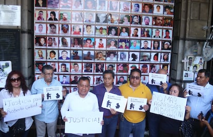 Periodistas de Morelos exigen a Samuel Sotelo, gobernador interino, una reunión para exponer el caso del secuestro y posterior asesinato del periodista Roberto Carlos Figueroa, el 30 de abril.  