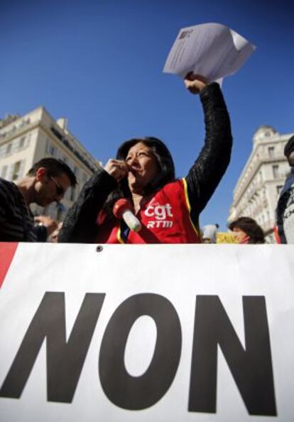 Protesta contra los planes de reforma del Gobierno francés en Marsella.