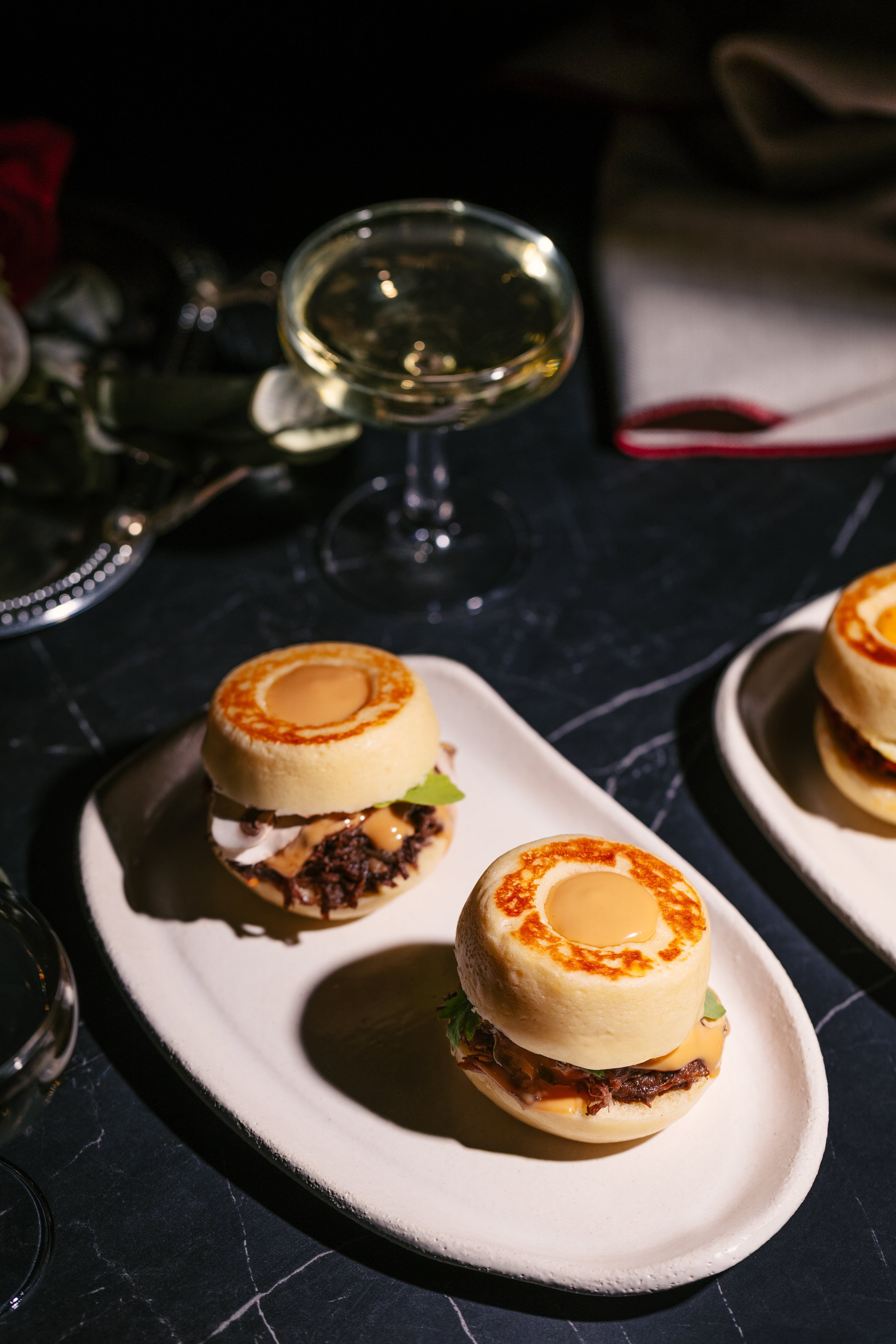 El célebre brioche con rabo de toro y salsa bull de Dani García en Alegal. 
